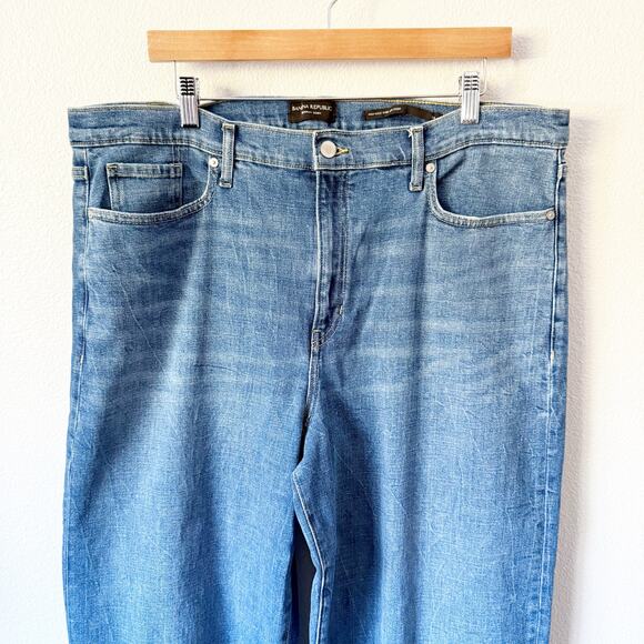 BANANA REPUBLIC | High-Rise Wide Leg Crop Cropped Jeans Denim | Size 34, US 18 - Picture 3 of 9
